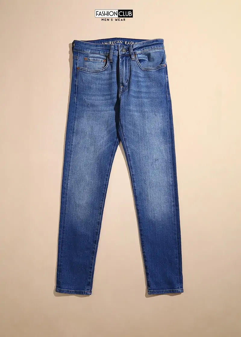 American Eagle With Scratched jeans slim Fit Light blue